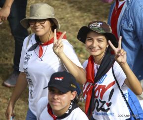 Miles piden Justicia para las víctimas del terrorismo golpista y conmemoran el 38 Aniversario de la Alfabetización