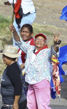 Miles piden Justicia para las víctimas del terrorismo golpista y conmemoran el 38 Aniversario de la Alfabetización