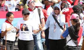 Miles piden Justicia para las víctimas del terrorismo golpista y conmemoran el 38 Aniversario de la Alfabetización