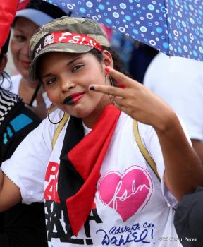 Miles piden Justicia para las víctimas del terrorismo golpista y conmemoran el 38 Aniversario de la Alfabetización