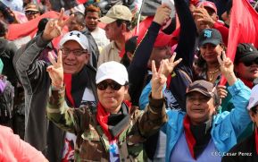 Miles piden Justicia para las víctimas del terrorismo golpista y conmemoran el 38 Aniversario de la Alfabetización