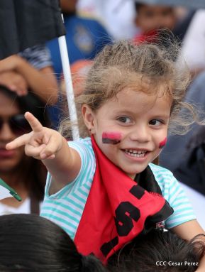 Miles piden Justicia para las víctimas del terrorismo golpista y conmemoran el 38 Aniversario de la Alfabetización