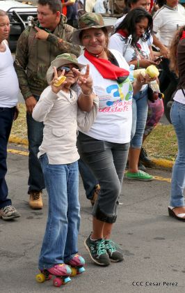 Miles piden Justicia para las víctimas del terrorismo golpista y conmemoran el 38 Aniversario de la Alfabetización