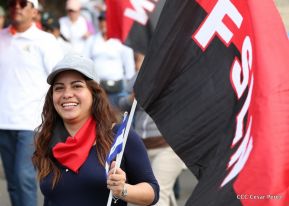 Miles piden Justicia para las víctimas del terrorismo golpista y conmemoran el 38 Aniversario de la Alfabetización