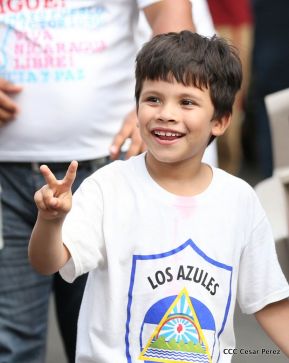 Miles piden Justicia para las víctimas del terrorismo golpista y conmemoran el 38 Aniversario de la Alfabetización