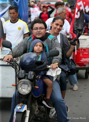 Miles piden Justicia para las víctimas del terrorismo golpista y conmemoran el 38 Aniversario de la Alfabetización