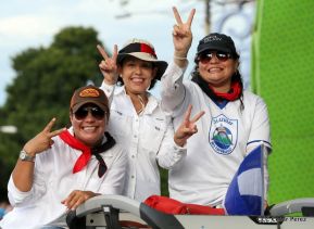 Miles piden Justicia para las víctimas del terrorismo golpista y conmemoran el 38 Aniversario de la Alfabetización