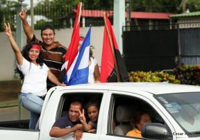 Miles piden Justicia para las víctimas del terrorismo golpista y conmemoran el 38 Aniversario de la Alfabetización