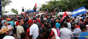 Miles piden Justicia para las víctimas del terrorismo golpista y conmemoran el 38 Aniversario de la Alfabetización