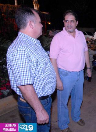 Altares a la Virgen en Avenida Bolívar listos para recibir al Pueblo Mariano