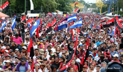 ¡Nicaragüenses caminan por la paz con fe y esperanza!
