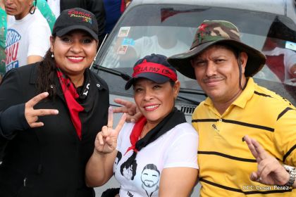 ¡Nicaragüenses caminan por la paz con fe y esperanza!