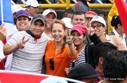 ¡Nicaragüenses caminan por la paz con fe y esperanza!