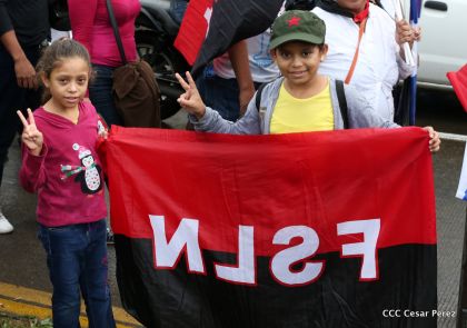 ¡Nicaragüenses caminan por la paz con fe y esperanza!