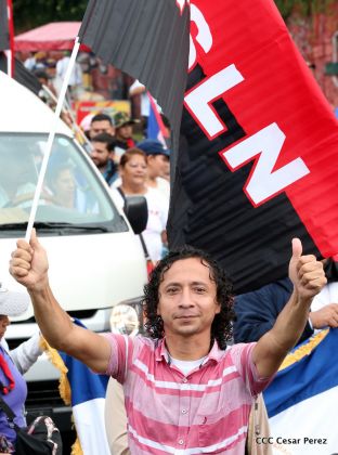 ¡Nicaragüenses caminan por la paz con fe y esperanza!