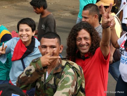 ¡Nicaragüenses caminan por la paz con fe y esperanza!