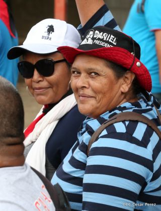 ¡Nicaragüenses caminan por la paz con fe y esperanza!