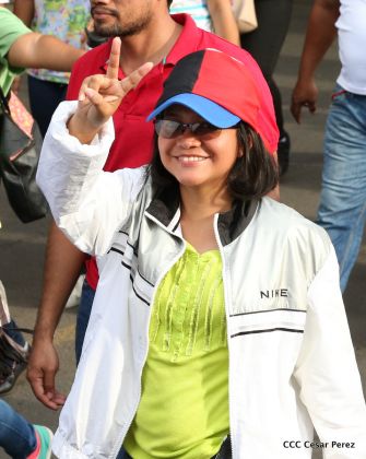 ¡Nicaragüenses caminan por la paz con fe y esperanza!