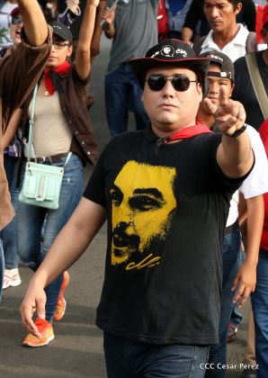 ¡Nicaragüenses caminan por la paz con fe y esperanza!