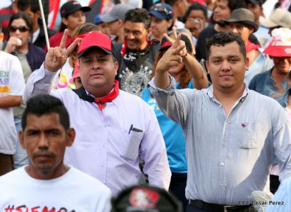 ¡Nicaragüenses caminan por la paz con fe y esperanza!