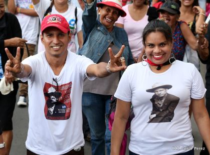 ¡Nicaragüenses caminan por la paz con fe y esperanza!