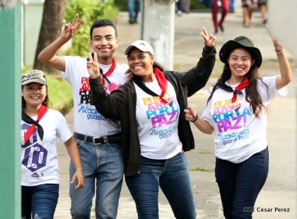 ¡Nicaragüenses caminan por la paz con fe y esperanza!