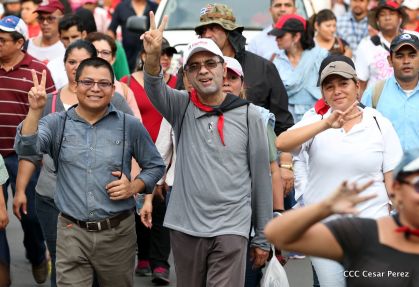 ¡Nicaragüenses caminan por la paz con fe y esperanza!