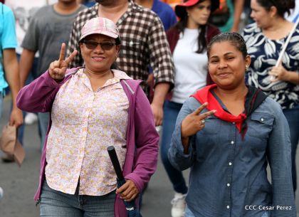 ¡Nicaragüenses caminan por la paz con fe y esperanza!