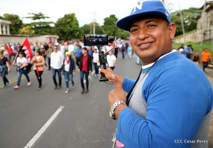 ¡Nicaragüenses caminan por la paz con fe y esperanza!