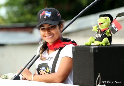 ¡Nicaragüenses caminan por la paz con fe y esperanza!