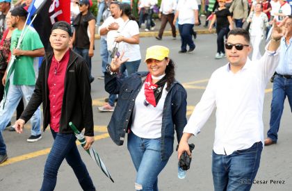 ¡Nicaragüenses caminan por la paz con fe y esperanza!