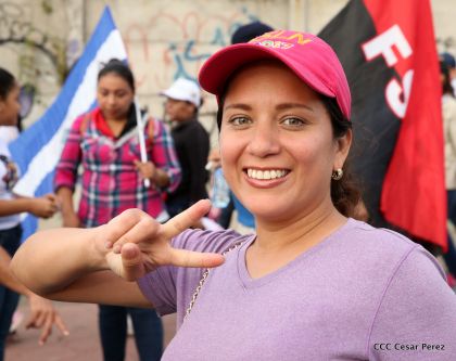 ¡Nicaragüenses caminan por la paz con fe y esperanza!