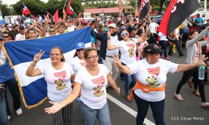 ¡Nicaragüenses caminan por la paz con fe y esperanza!