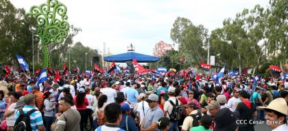 ¡Nicaragüenses caminan por la paz con fe y esperanza!