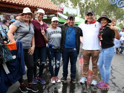 ¡Nicaragüenses caminan por la paz con fe y esperanza!