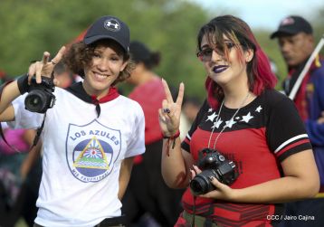 ¡Nicaragüenses caminan por la paz con fe y esperanza!