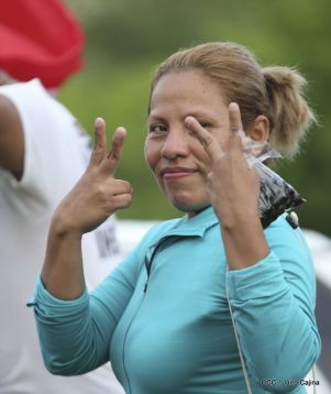 ¡Nicaragüenses caminan por la paz con fe y esperanza!