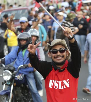 ¡Nicaragüenses caminan por la paz con fe y esperanza!