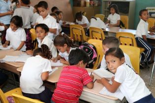 Vicepresidente Halleslevens destaca importancia de industria azucarera