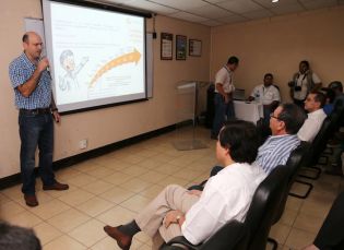 Vicepresidente Halleslevens destaca importancia de industria azucarera