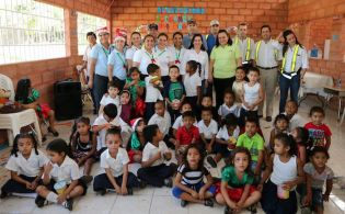 Vicepresidente Halleslevens destaca importancia de industria azucarera