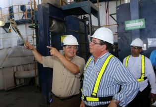 Vicepresidente Halleslevens destaca importancia de industria azucarera