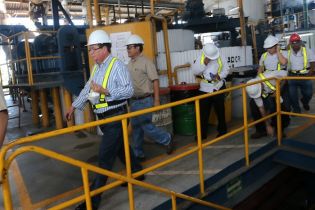 Vicepresidente Halleslevens destaca importancia de industria azucarera