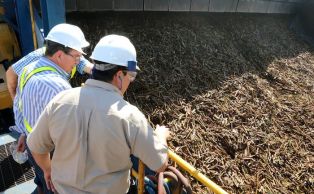 Vicepresidente Halleslevens destaca importancia de industria azucarera