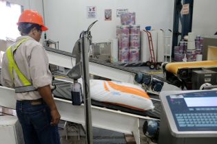 Vicepresidente Halleslevens destaca importancia de industria azucarera