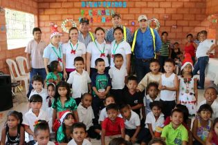 Vicepresidente Halleslevens destaca importancia de industria azucarera