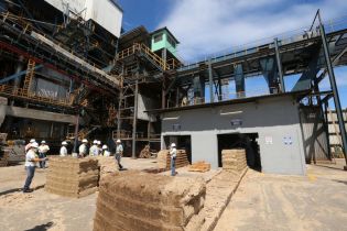 Vicepresidente Halleslevens destaca importancia de industria azucarera