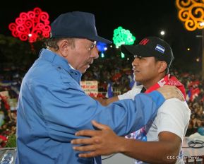 Caminata por la paz, honrando el legado de Monseñor Óscar Arnulfo Romero
