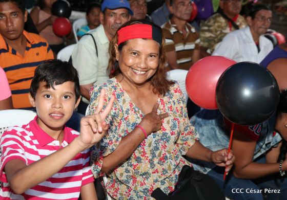 Por Nuestros Héroes del Amor que nos dejaron la obligación de mantener nuestra Nicaragua, Siempre Libre  
