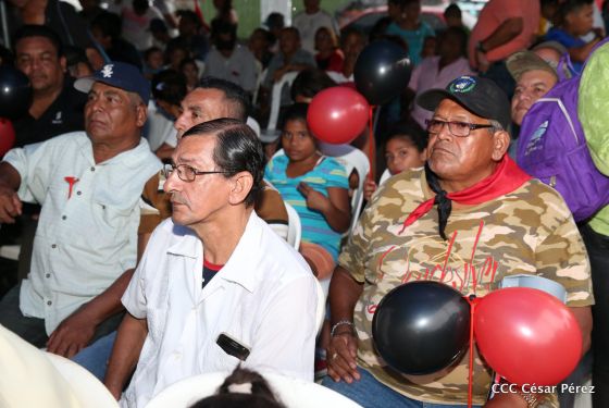 Por Nuestros Héroes del Amor que nos dejaron la obligación de mantener nuestra Nicaragua, Siempre Libre  